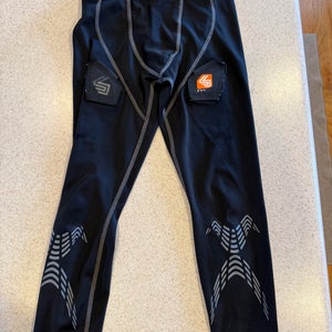 Black Medium Boys Shock Doctor Compression (Used)