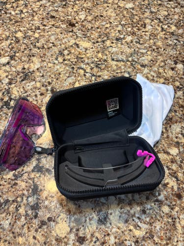 Pink Unisex Adult Unisex One Size Fits All 100% Sunglasses (New)