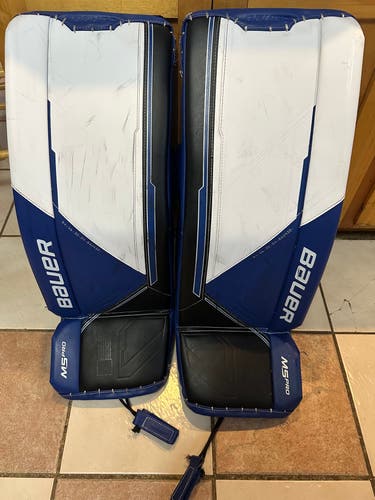 31" Bauer Supreme M5 Pro Goalie Leg Pads (Used) Intermediate medium