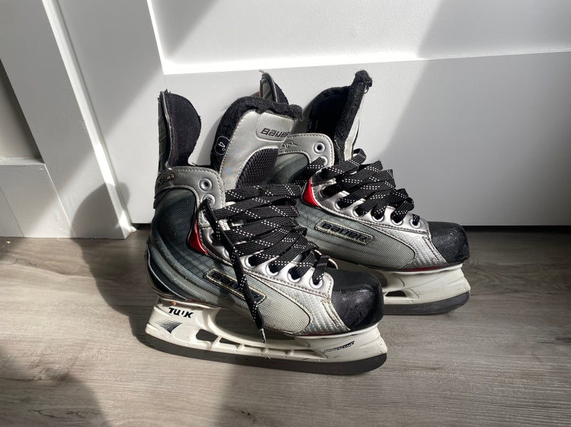 Bauer Vapor X30 Hockey Skates Regular Width Size 4 (Used)