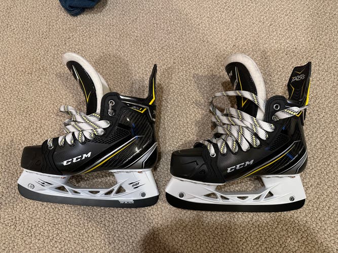 2020 CCM Super Tacks AS1 Hockey Skates Regular Width Size 5