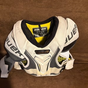 Bauer Shoulder Pads (used)
