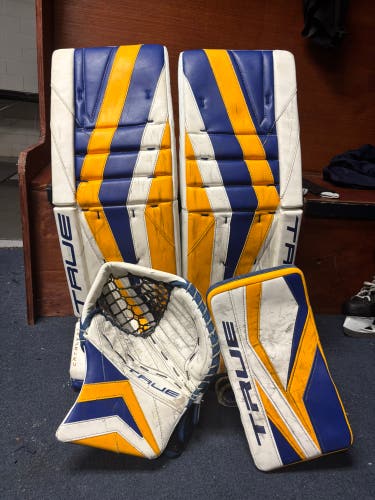 34" 2024 True Catalyst PX3 Regular Goalie Full Set (Used)