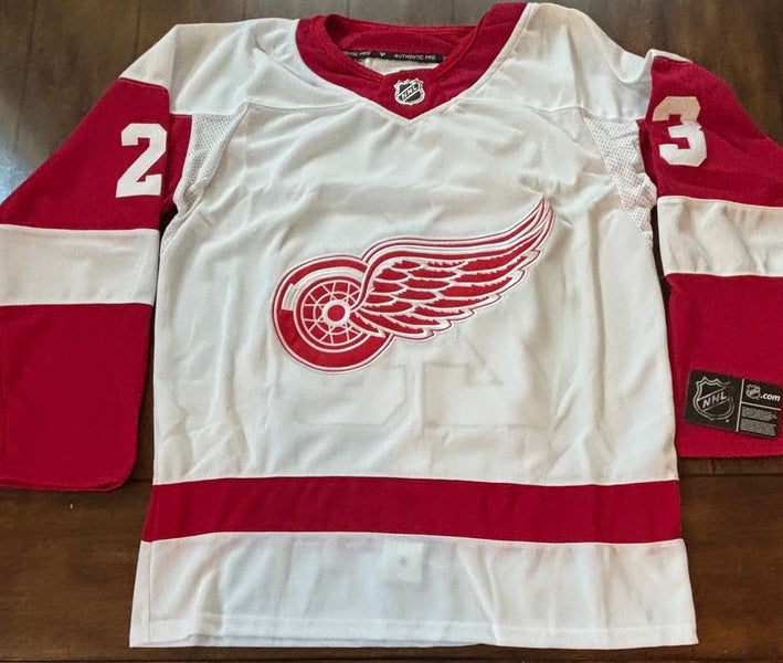 Detroit Red Wings Lucas Raymond White Jersey Adult Medium (50) New With Tags
