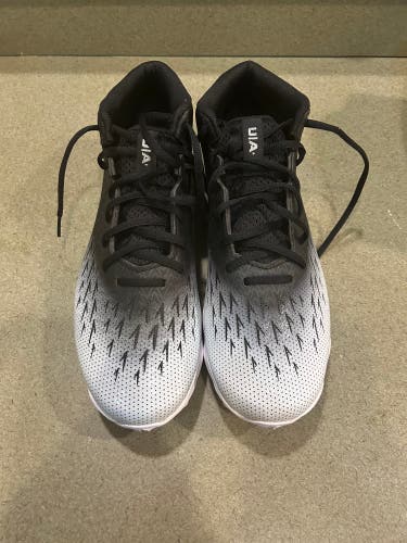 Under Armour Mens Spotlight Franchise Rm 4.0 Size M 10.5 (W 11.5) Adult Nike Molded Cleats (New)