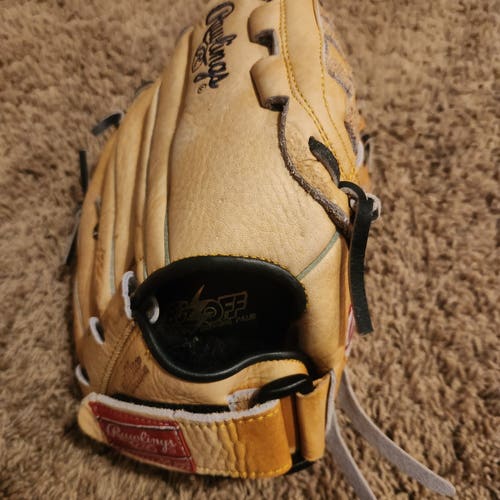Rawlings RH Player Preferred Baseball Glove 12"  Nice Glove/ Game Ready