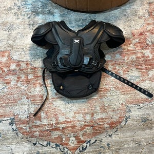 Medium Adult Xenith Velocity 2 Shoulder Pads (Used)