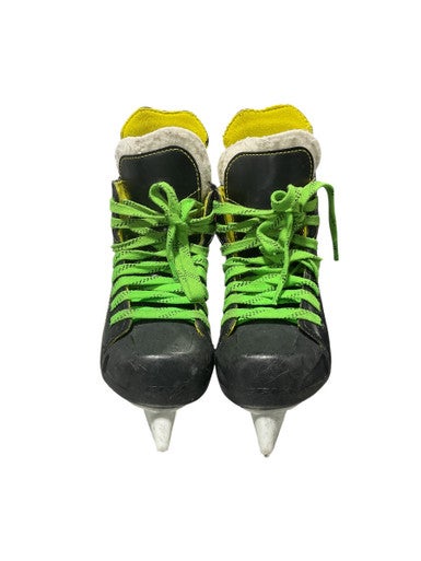 Used CCM SUPER TACKS Junior Hockey Skate Junior 01 11834-S000041052