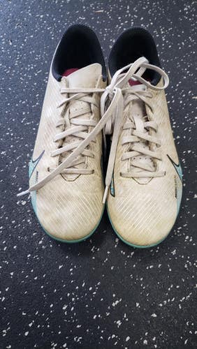 Used Nike Soccer Cleats White Junior 03 11849-S000031169