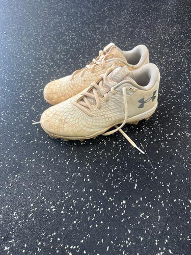 Used Under Armour CHARGED BB/SB Cleats White Junior 04 11849-S000032379