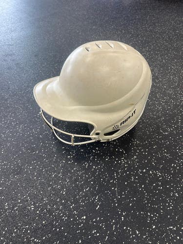 Used RIP-IT HELMET Batting Helmet w/Mask White MD 11849-S000032377