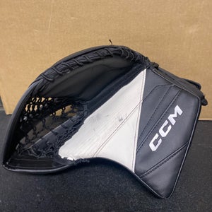 CCM axis 2.5 JR Goalie Catch Glove ONLY