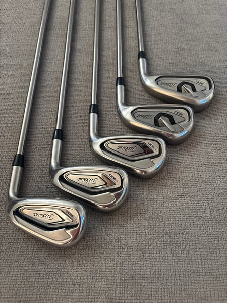 Men's 2021 Titleist 2021 T300 Right Handed Iron Set Regular Flex Graphite Shaft (Used)