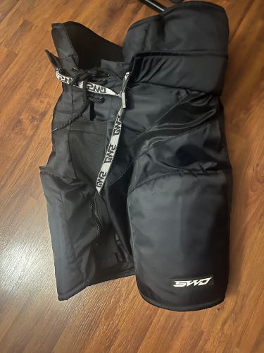 Senior XL Sher-Wood RM9 Hockey Pants (Used)
