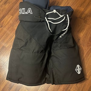 Senior Size 52 Tackla Air 9000 Hockey Pants (Used)