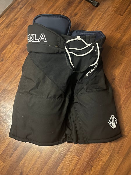 Senior Size 52 Tackla Air 9000 Hockey Pants (Used)