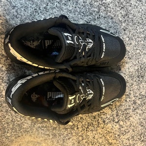 Men's Size M 8.5 (W 9.5) Puma Shoes (Used)