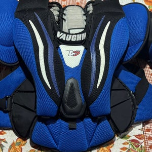Small / Medium Vaughn Velocity V7 Goalie Chest Protector Pro Stock (Used)