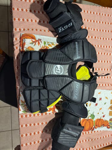 Small / Medium 2024 Warrior Ritual G2 Goalie Chest Protector (Used)