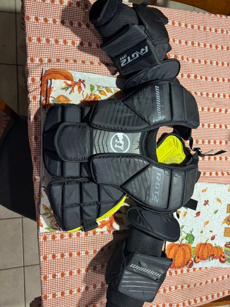 Small / Medium 2024 Warrior Ritual G2 Goalie Chest Protector (Used)