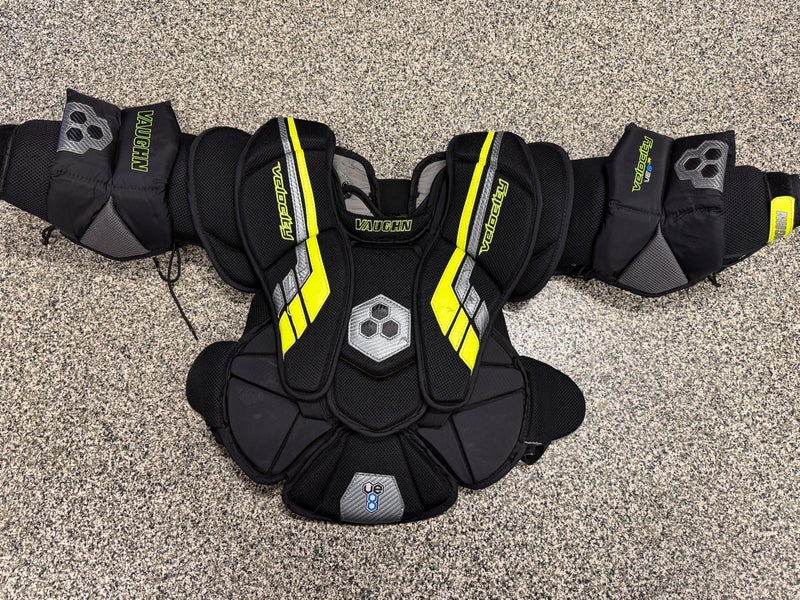 Small / Medium Vaughn Velocity VE8 Junior Goalie Chest Protector Pro Stock
