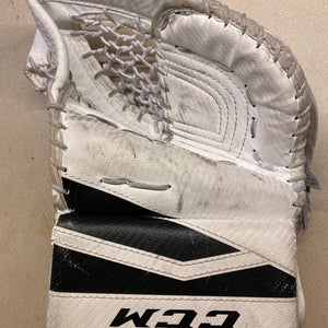 CCM YTFLEX Youth Goalie Glove Only (Used)