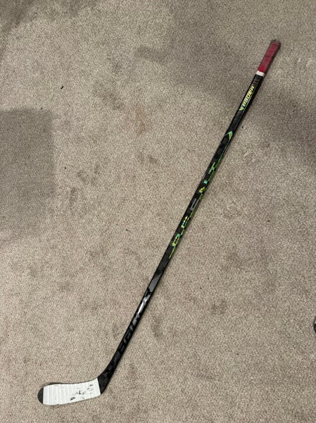 Senior Bauer Ag5nt Right Handed Hockey Stick P28 (Used)