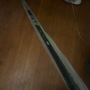 Senior Warrior Alpha LX2 Right Handed Hockey Stick W88 (New)