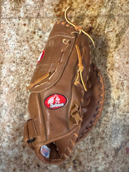 Nokona RH First Base Baseball Glove 14" (New)