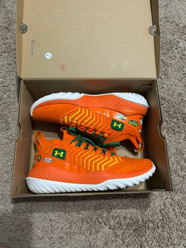 Orange Men's Size M 8.0 (W 9.0) Adult Under Armour Bryce harper High Top Turf Cleats (New)