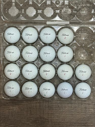 18 Titleist Pro V1x Refurbished Golf Balls - 5A/4A Condition