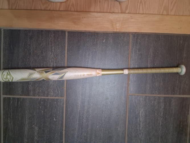 Louisville Slugger LXT Composite Bat (-10) 23 oz 33" (Used)