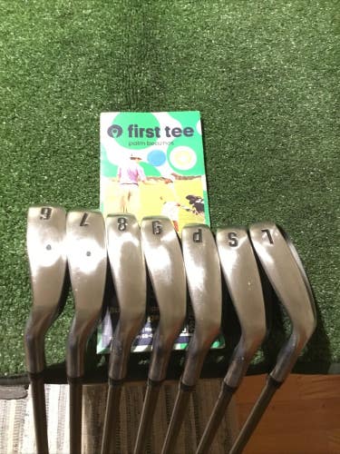 King Cobra Left Handed 3400 I/XH T.D. Irons Set (6-PW-SW-LW)Seniors 55g Graphite