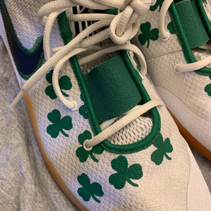 Nike Kyrie Flytrap 2 White Green Celtics Basketball