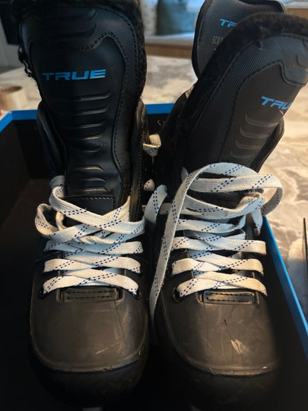 2025 True Stock Skate Hockey Skates 6 (Used)