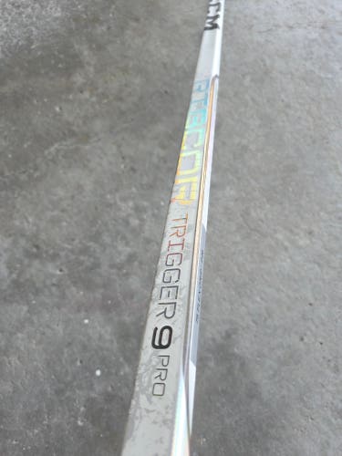 Senior CCM RibCor Trigger 9 Pro Right Handed Hockey Stick P28 (Used)