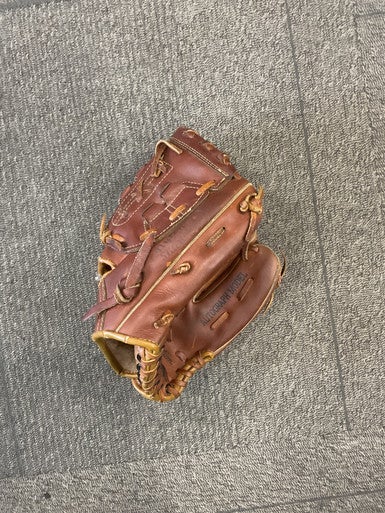Used Wilson RICHIE ZISK GLOVE BB/SB Glove RH Throw Brown 10" 11614-S000222983