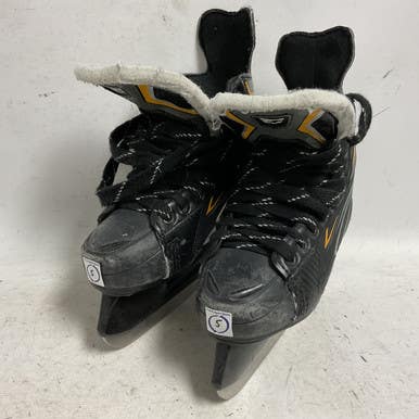 Used Erik Sports CANADIAN R50 Junior Hockey Skate Junior 05 11855-S000192152