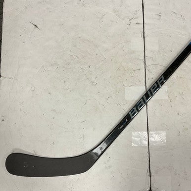 Used Bauer NEXUS 1N Junior One Pce Right Grip Black And Carolina Blue 52 Flex 11855-S000192138