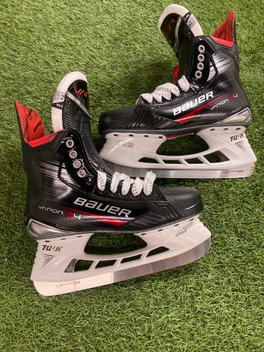 Senior Bauer Vapor X4 Hockey Skates 7.5 (New)