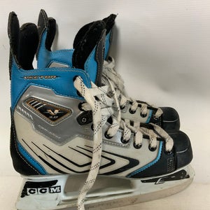 Used CCM VECTOR 3.0 Intermediate Hockey Skate Intermediate 5.0 11823-S000034744
