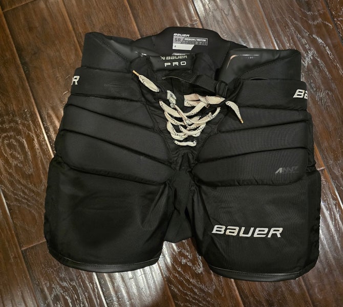 Senior Medium 2023 Bauer Pro Hockey Goalie Pants (Used - Like new)