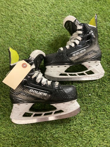 Youth Bauer Supreme M50 Pro Hockey Skates Regular Width 12.5 (Used)