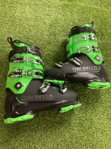 Mondo 28 & 28.5 Men's Dalbello veloce 130 GW Ski Boots Stiff Flex (New)