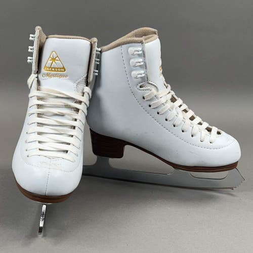 Jackson Mystique Size 2 Ice Skates