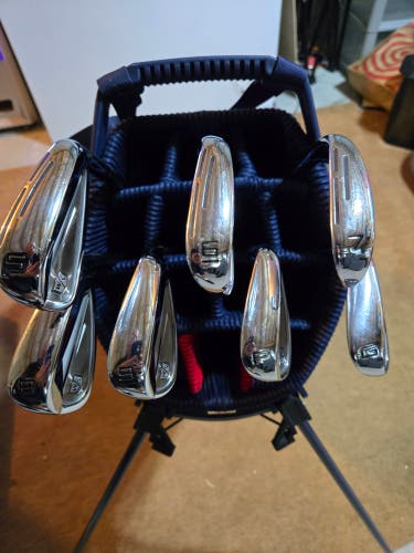 Men's 2024 Wilson Staff Dynapwr Forged RH Irons Reg Flex (7 Clubs) 5-9, PW, GW Graphite Shaft