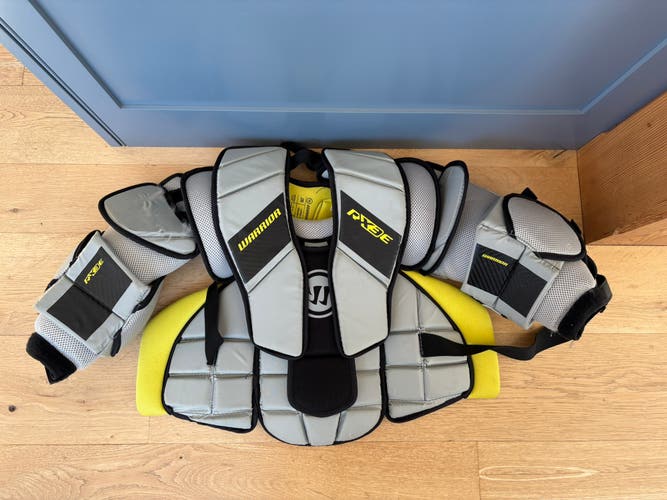 Large/Extra Large Warrior Ritual X3E Goalie Chest Protector (Used)