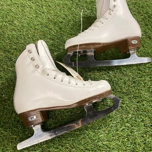 White Riedell Diamond Figure Skates Youth 13.5 (Used)