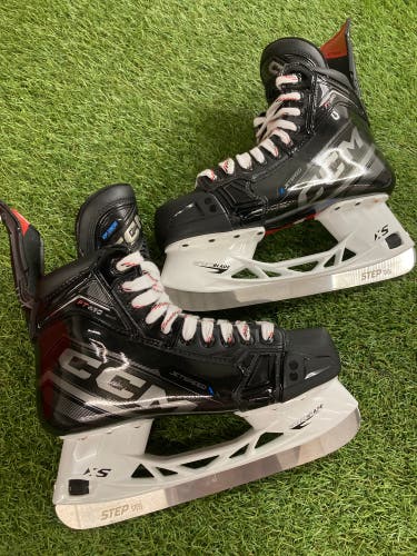 Senior CCM JetSpeed FT690 Hockey Skates Regular Width 8 (New)