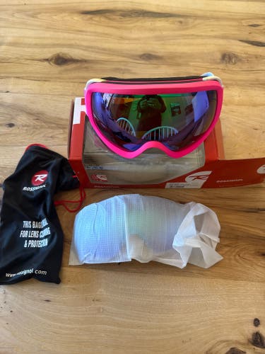 New in box Rossignol RG-5 Hero unisex Ski Goggles with three lenses